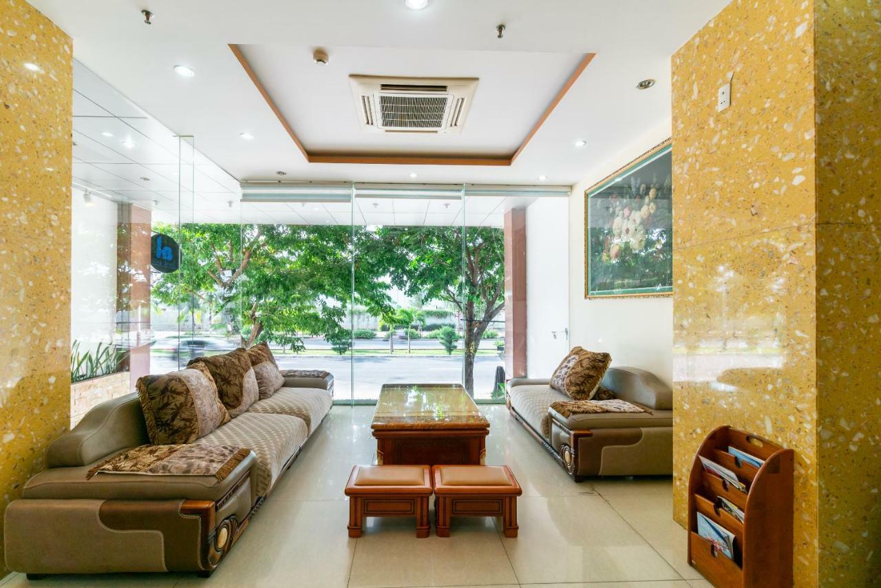 Oyo 375 Hoa Binh Hotel Da Nang Bagian luar foto