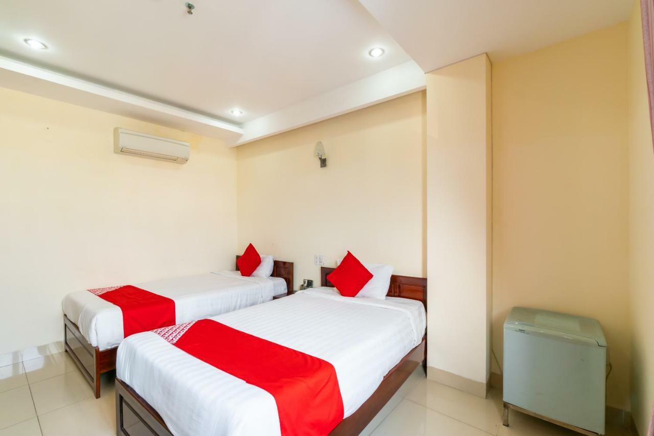 Oyo 375 Hoa Binh Hotel Da Nang Bagian luar foto