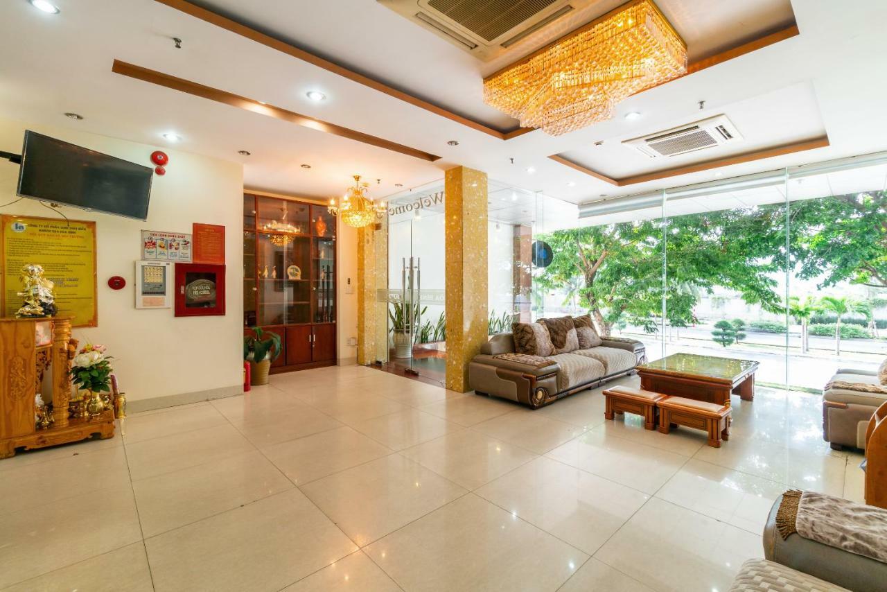 Oyo 375 Hoa Binh Hotel Da Nang Bagian luar foto