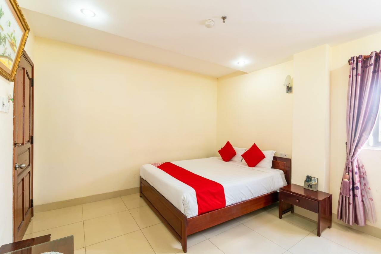 Oyo 375 Hoa Binh Hotel Da Nang Bagian luar foto