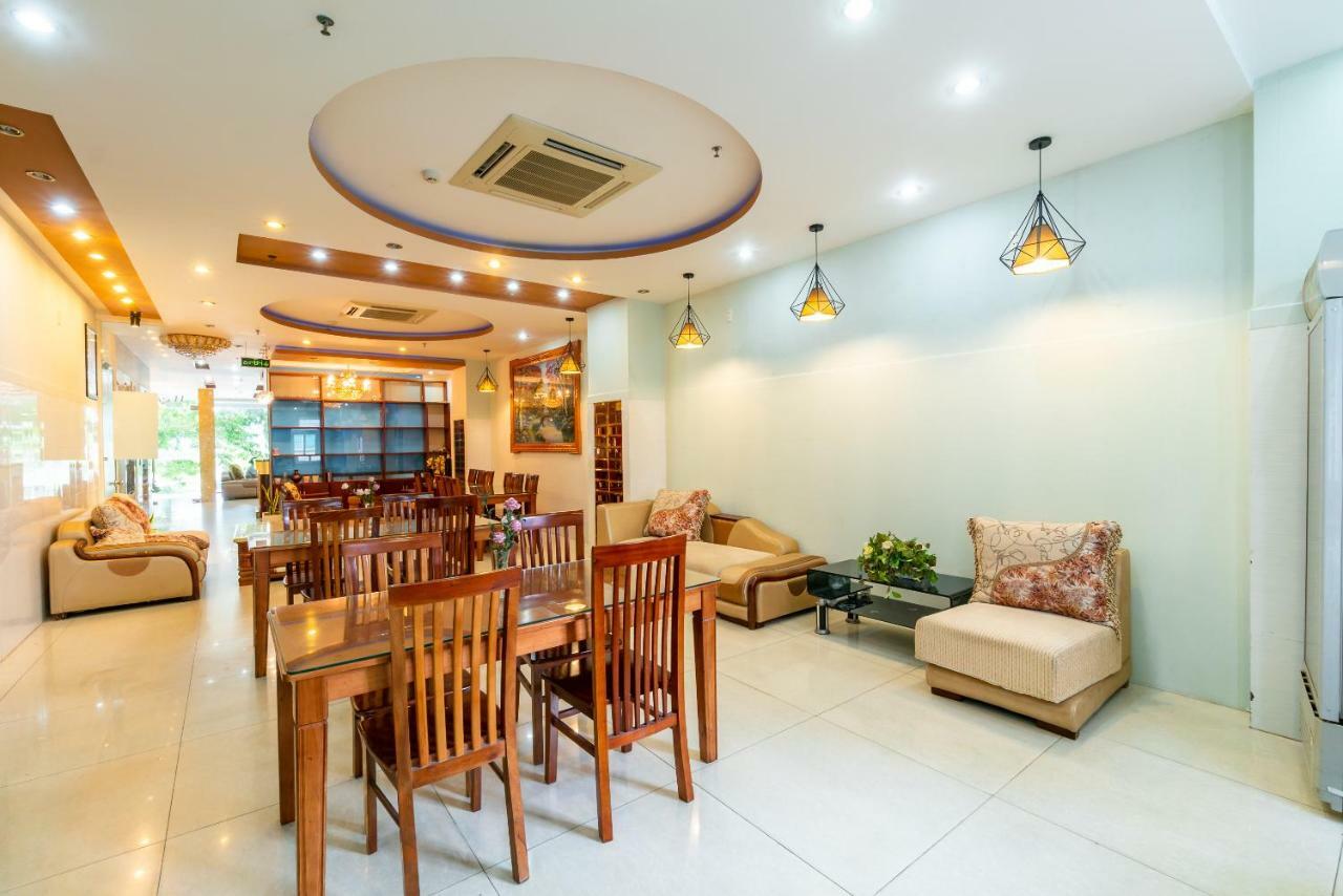 Oyo 375 Hoa Binh Hotel Da Nang Bagian luar foto